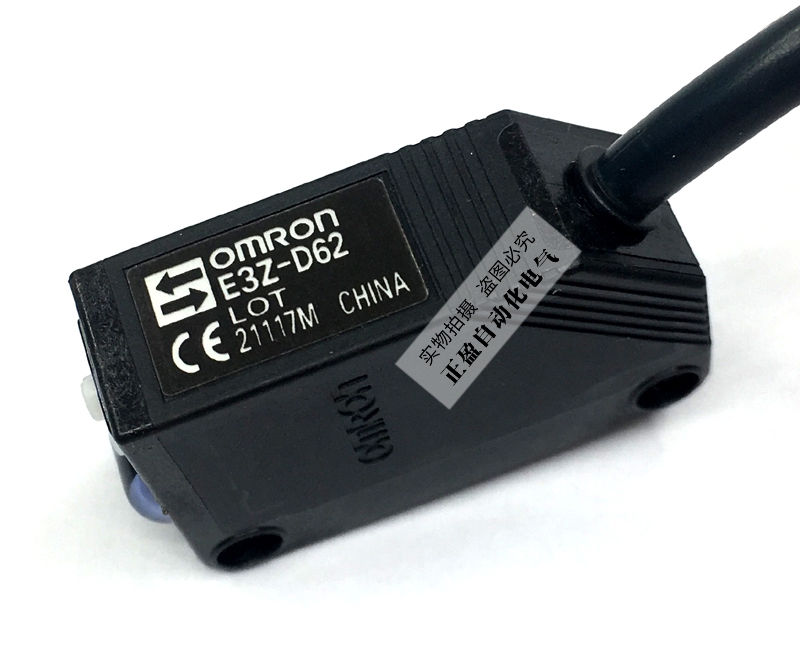 Diffuse Reflective E3Z-D62 E3ZD62 2M New OMRON Photoelectric Switch Sensor