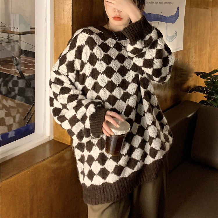 2021 autumn and winter New design sense Lingge sweater women loose lazy wind large size round neck sleeve knitted coat