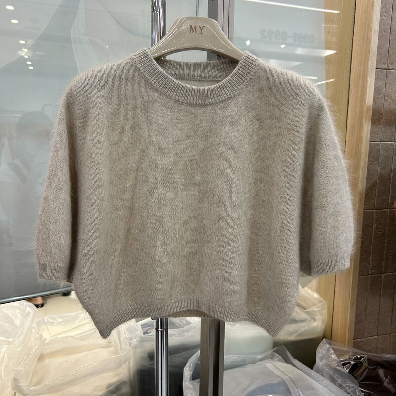 8085 Sheep Wool Brushed Soft and Fluffy Short Wool Sweater for Petite Women, Layered with Exposed Waist, Short-Sleeved Knit Top, Women's Sweater 8085 Sheep Wool Brushed Soft and Fluffy Short Wool Sweater for Petite Women, Layered with Exposed Waist, Short-Sleeved Knit Top, Women's Sweater