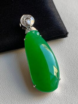 Purely natural burmese a-grade jadeite ice seed sunny green fu melon pendant ice seed jade pendant for men and women with certificate