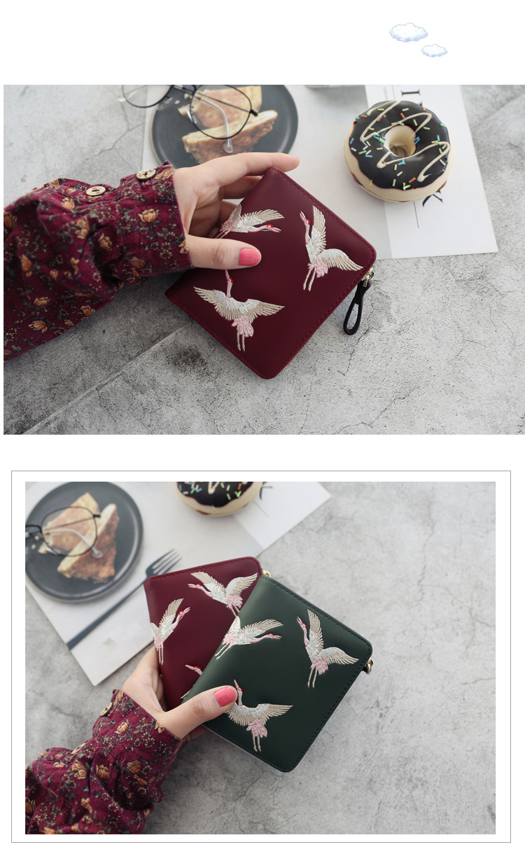 Hôn me2018 xu hướng thời trang mới túi xách ins sinh viên mini thêu ngắn ladies wallet pouch ví pedro