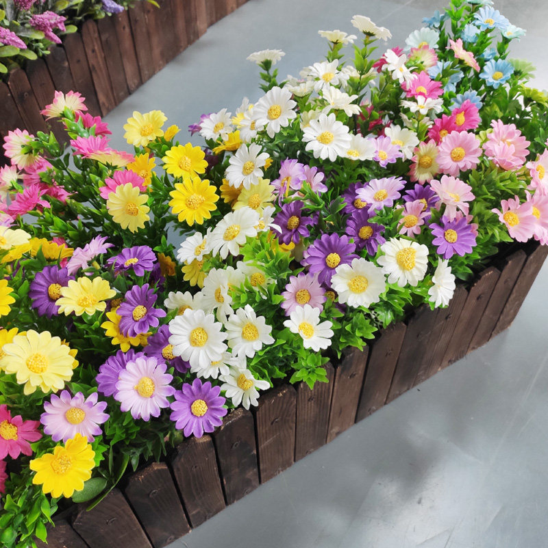 Simulated small wild chrysanthemum, water grass chrysanthemum, a bunch of small flowers, sunflowers, fence flowers