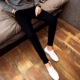 Người đàn ông đỏ tay nhanh với cùng một người mẫu, Slim, thời trang bó sát, tinh thần xã hội, anh chàng, mèo, lỗ, denim, quần
