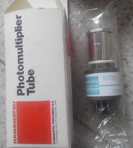 Original box Hamamatsu R928 photocell hamamatsu R928 photomultiplier tube piping holder