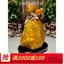 Golden nan wood carving small leaf Zhen Nan money bag dragon and deer ornaments ebony animal crafts characters gloomy wood root carvings