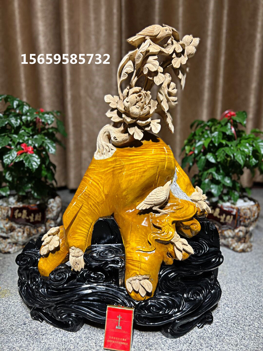 Cliff Bakergen carved piece of gold wire Nauwood flower flower rich people to the mountain flower bird crafts gift room