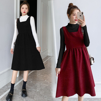 Pregnant women dress autumn and winter fashion two-piece Korean tide mother loose age reduction medium long woolen vest dress