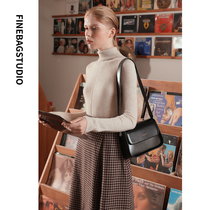 FINEBAGSTUDIO spring new 2021 retro small square bag female messenger bag niche design simple and wild