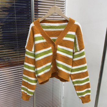 Orange striped v-neck loose and lazy short style