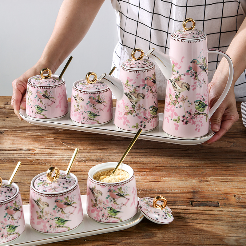 Beautiful Pastoral Style European Ceramic Seasoning Jar Kitchen Condiments Oil Salt Sauce Vinegar Full Set Chili Oil Jar Pot for Home Use Beautiful Pastoral Style European Ceramic Seasoning Jar Kitchen Condiments Oil Salt Sauce Vinegar Full Set Chili Oil Jar Pot for Home Use
