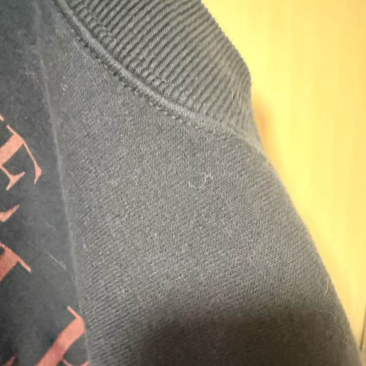 什么是前绣哭串三色卫衣33112619？如何挑选适合自己的款式?