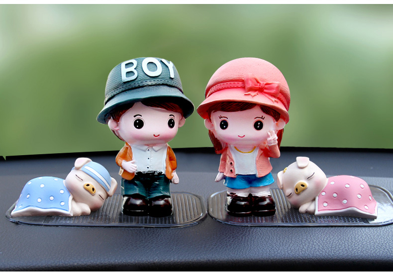 Dễ thương sáng tạo đồ trang trí xe đôi búp bê trang trí xe hoạt hình búp bê trang trí nội thất xe phụ kiện đồ trang trí taplo ô tô