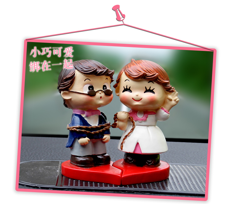 Sáng tạo xe trang trí dễ thương phim hoạt hình cặp vợ chồng búp bê phụ kiện xe hơi cung cấp nội thất xe búp bê nữ đồng hồ trang trí xe hơi