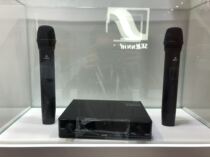 AKG love technology CMS380 one drag two U segment performance wireless microphone speech K song handheld head