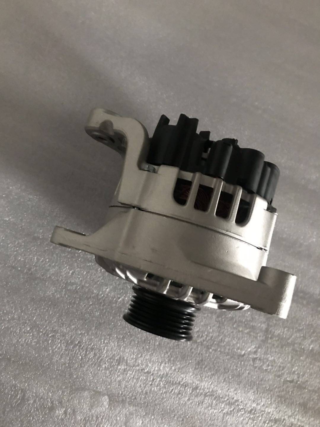 Apply the Fox Santana 2000 3000Passat small B5 B5 B5 generator assembly original car