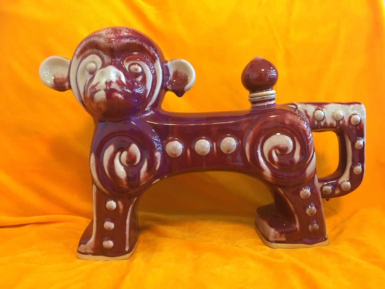 Ceramic bottle collection 9127 wine cabinet shows the new three pounds of Merrill Monkey fine porcelain refined wine length 45 height 33