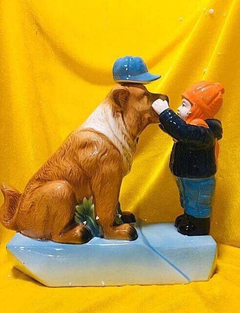 The ceramic bottle collection 360 wine cabinet shows the fine three kilograms of boy and dog intact bottle high 30