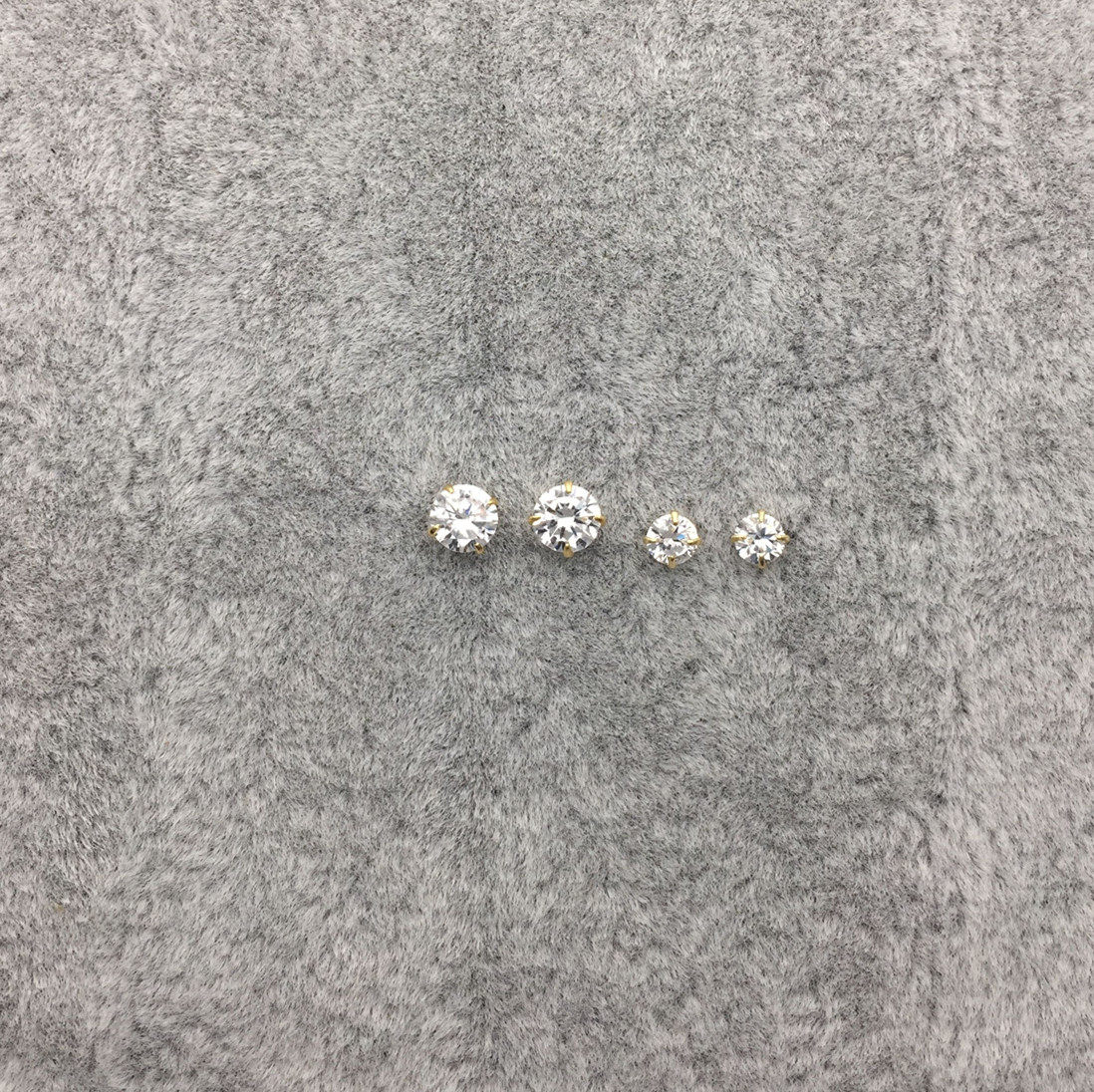 South Korea Joker Zircon Rhinestone Single Diamond Silver Plated 14k Gold Four-claw Small Ear Needle Exquisite Anti-allergy