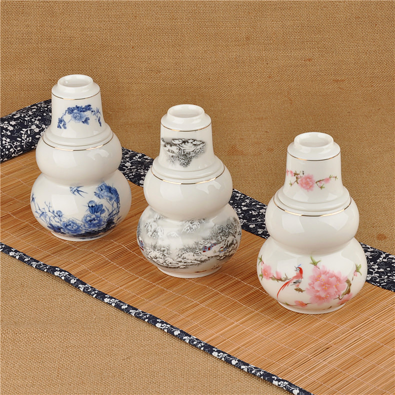 With ceramic he its drank suit warm hot very hot temperature hip flask gourd wine pot liquor wine and rice wine liquor cup small a small handleless wine cup