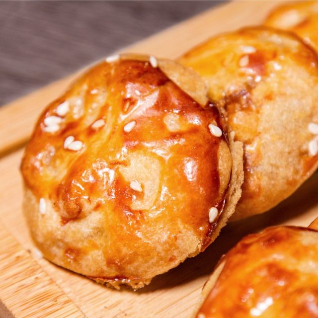 Jinhua Golden Hook Seafood Chicken Cake, Intangible Cultural Heritage Souvenir, Zhanjiang Specialty Snack, New Year Gift Pack, Internet-Famous Cantonese Style