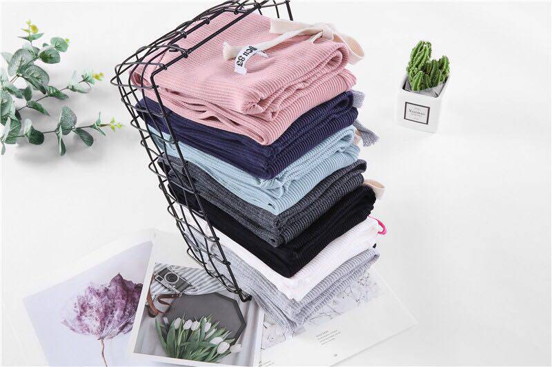Pregnant women's threaded leggings spring pregnancy belly support high waist pantyhose pregnancy spring and summer new gray vertical stripes