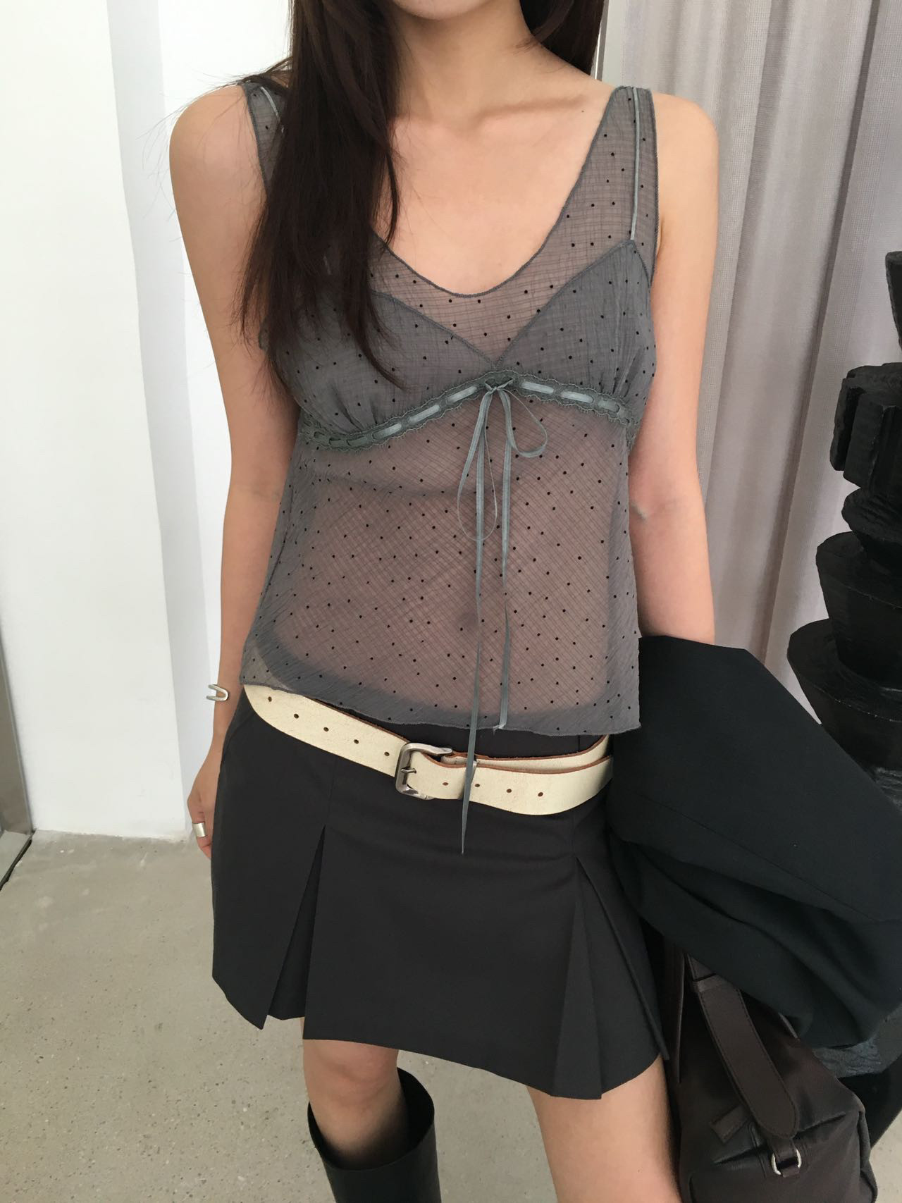 waitmore百搭薄纱微透波点V领无袖吊带背心春夏叠穿减龄显瘦上衣