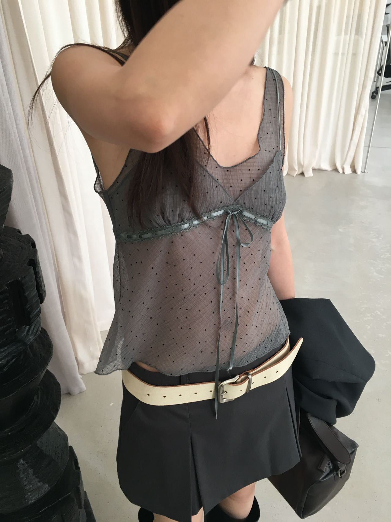 waitmore百搭薄纱微透波点V领无袖吊带背心春夏叠穿减龄显瘦上衣