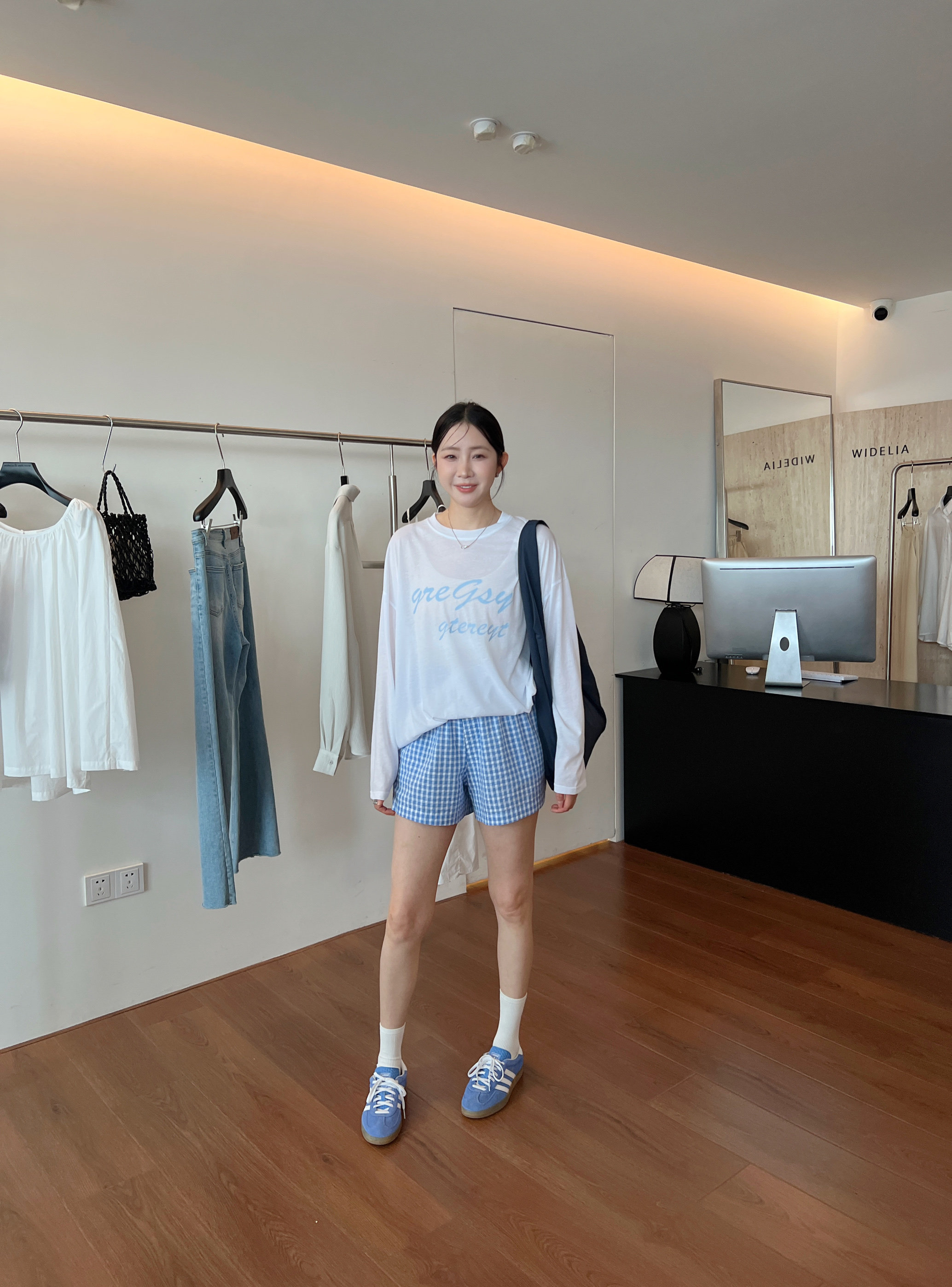 widelia повседневная рубашка с длинными рукавами с защитой от солнца женская 2025 лето свободная ленивый стиль полупрозрачная футболка с буквенным принтом