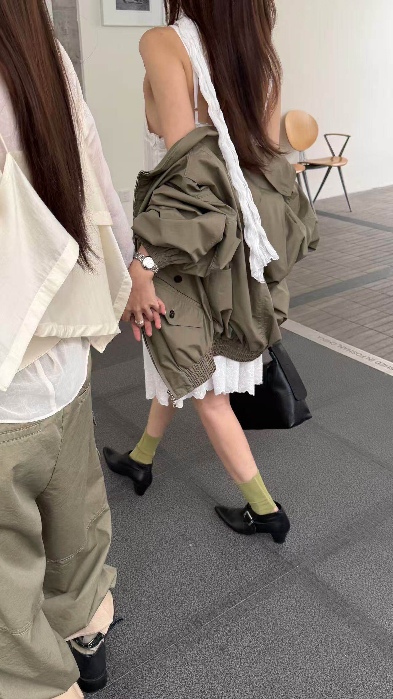 waitmore2026 весна-лето новая модель прозрачная блузка с длинными рукавами + двухслойный топ на бретелях комплект из двух предметов женский