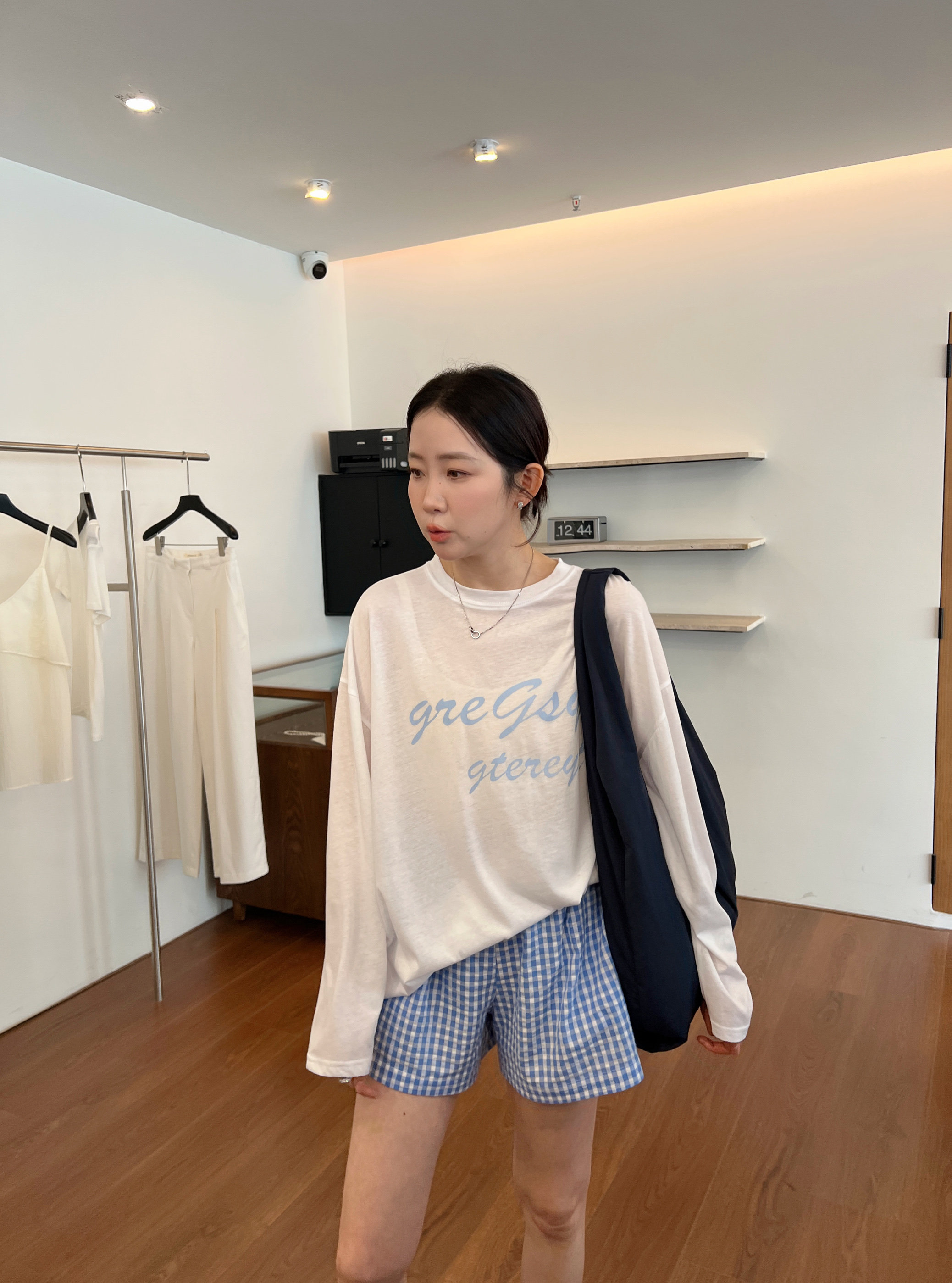 widelia повседневная рубашка с длинными рукавами с защитой от солнца женская 2025 лето свободная ленивый стиль полупрозрачная футболка с буквенным принтом