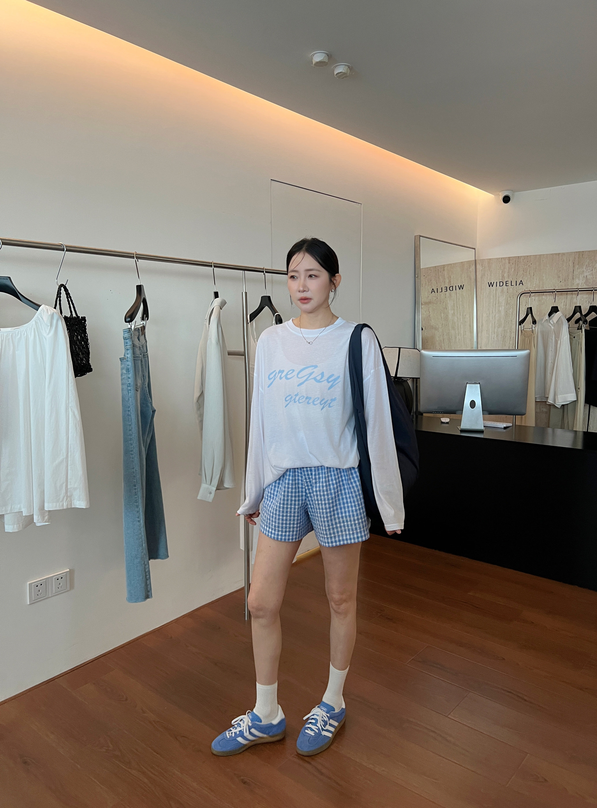 widelia повседневная рубашка с длинными рукавами с защитой от солнца женская 2025 лето свободная ленивый стиль полупрозрачная футболка с буквенным принтом