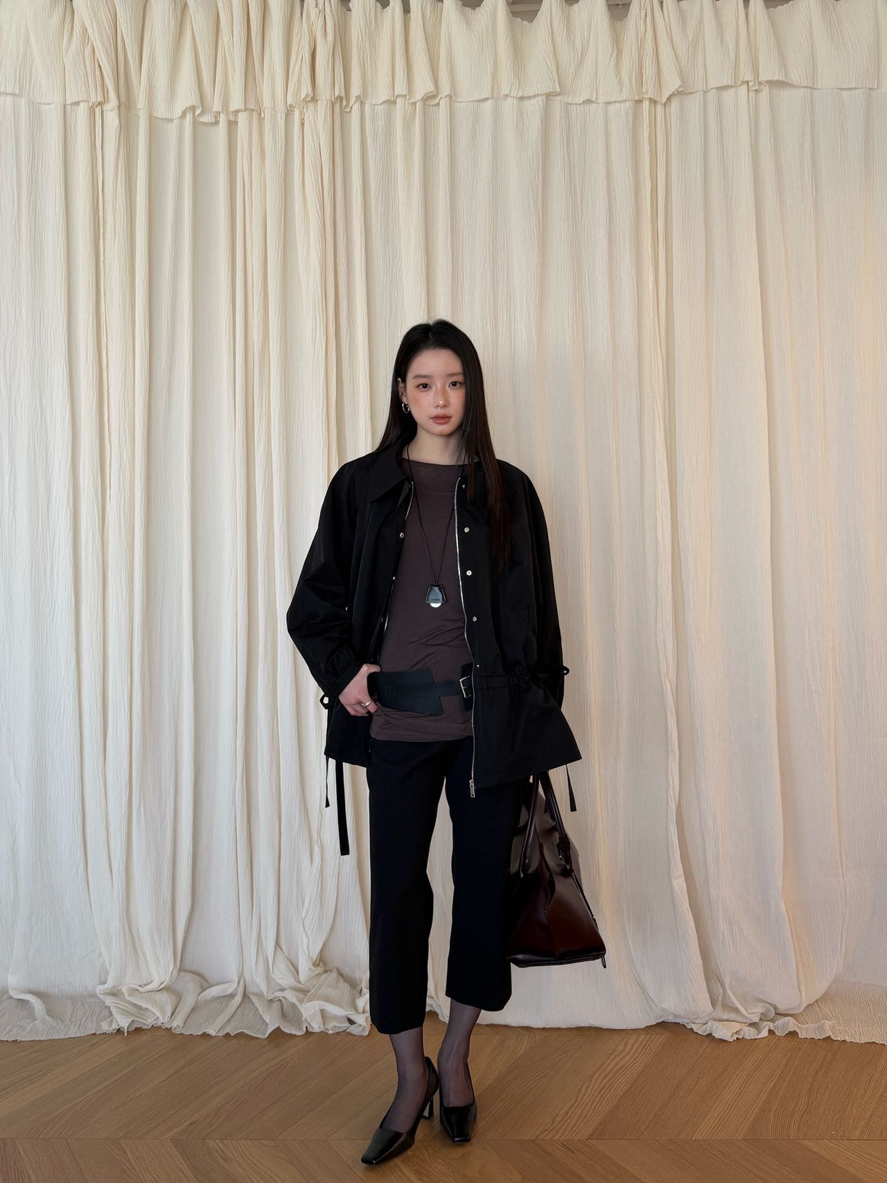 waitmore женские брюки офисные приталенные стройнящие слегка расклешенные укороченные повседневные