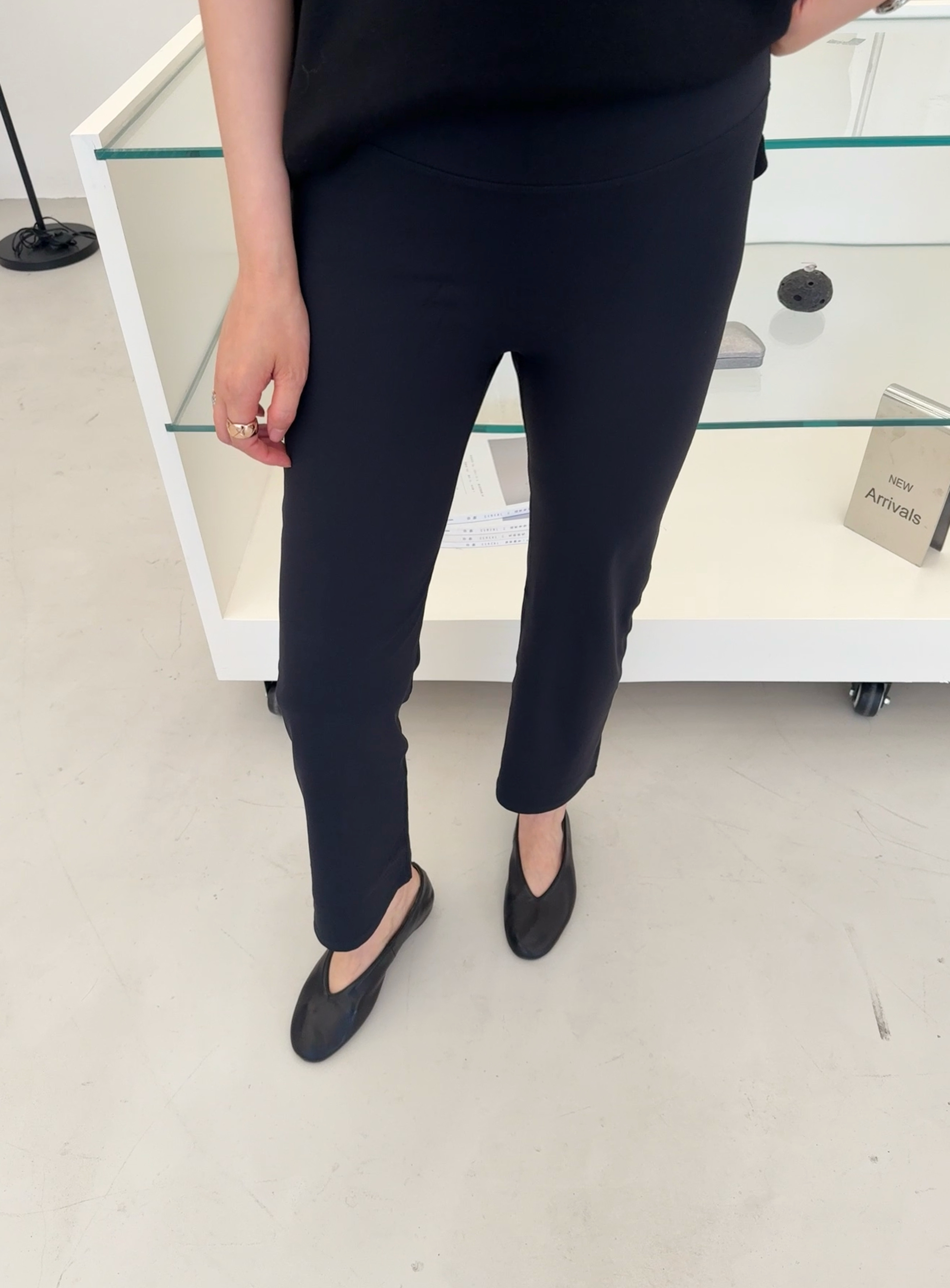 WIDELIA 2026 весна-лето высокая талия стройнящие укороченные йога брюки слегка расклешенные эластичные черные брюки женские 7059