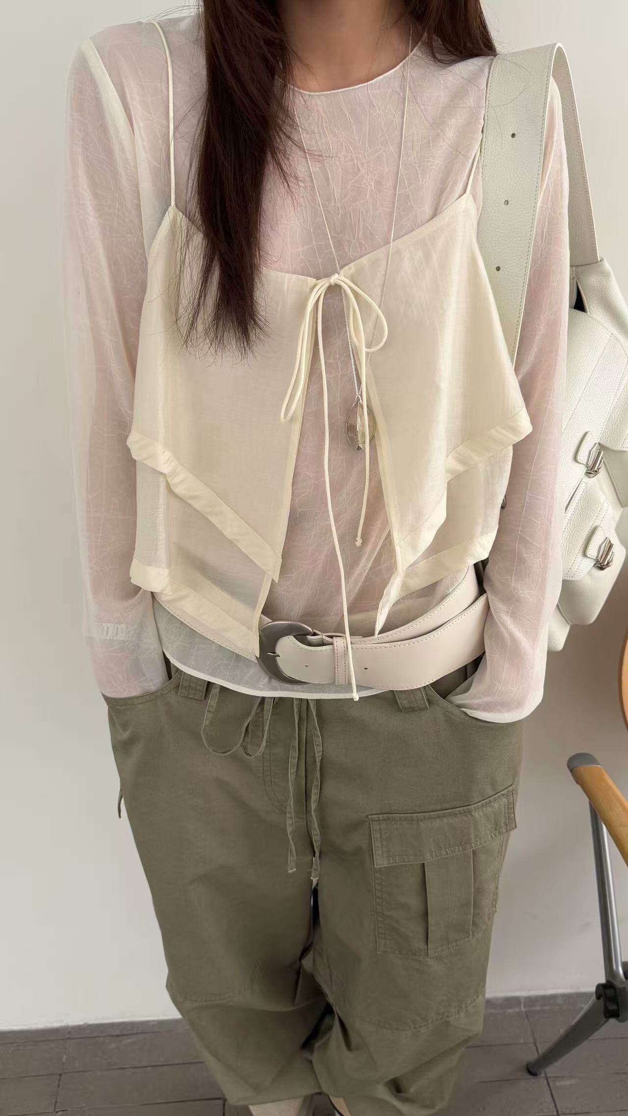 waitmore2026 весна-лето новая модель прозрачная блузка с длинными рукавами + двухслойный топ на бретелях комплект из двух предметов женский