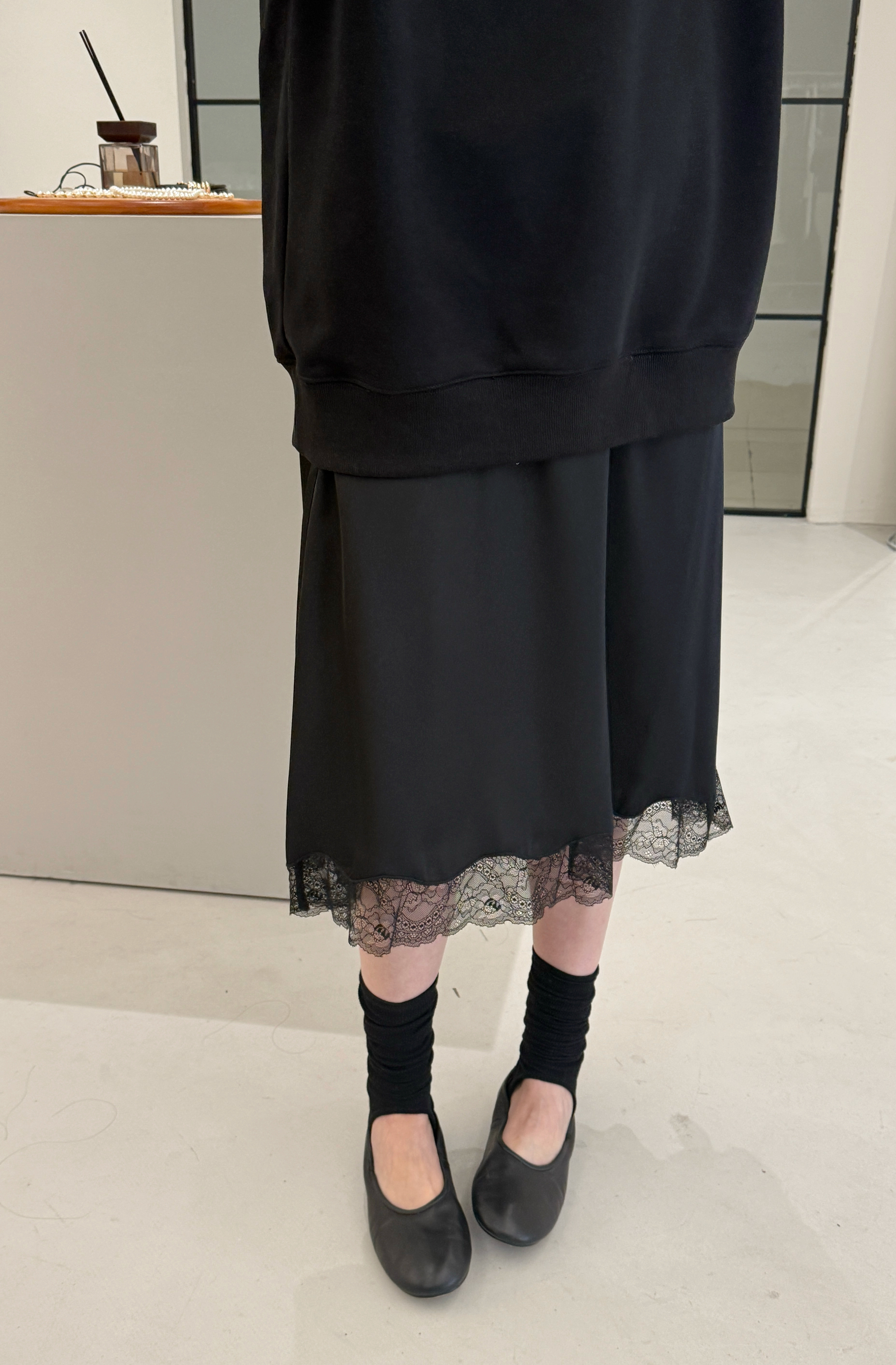 widelia черная блестящая юбка средней длины с кружевной отделкой для женщин весна-лето