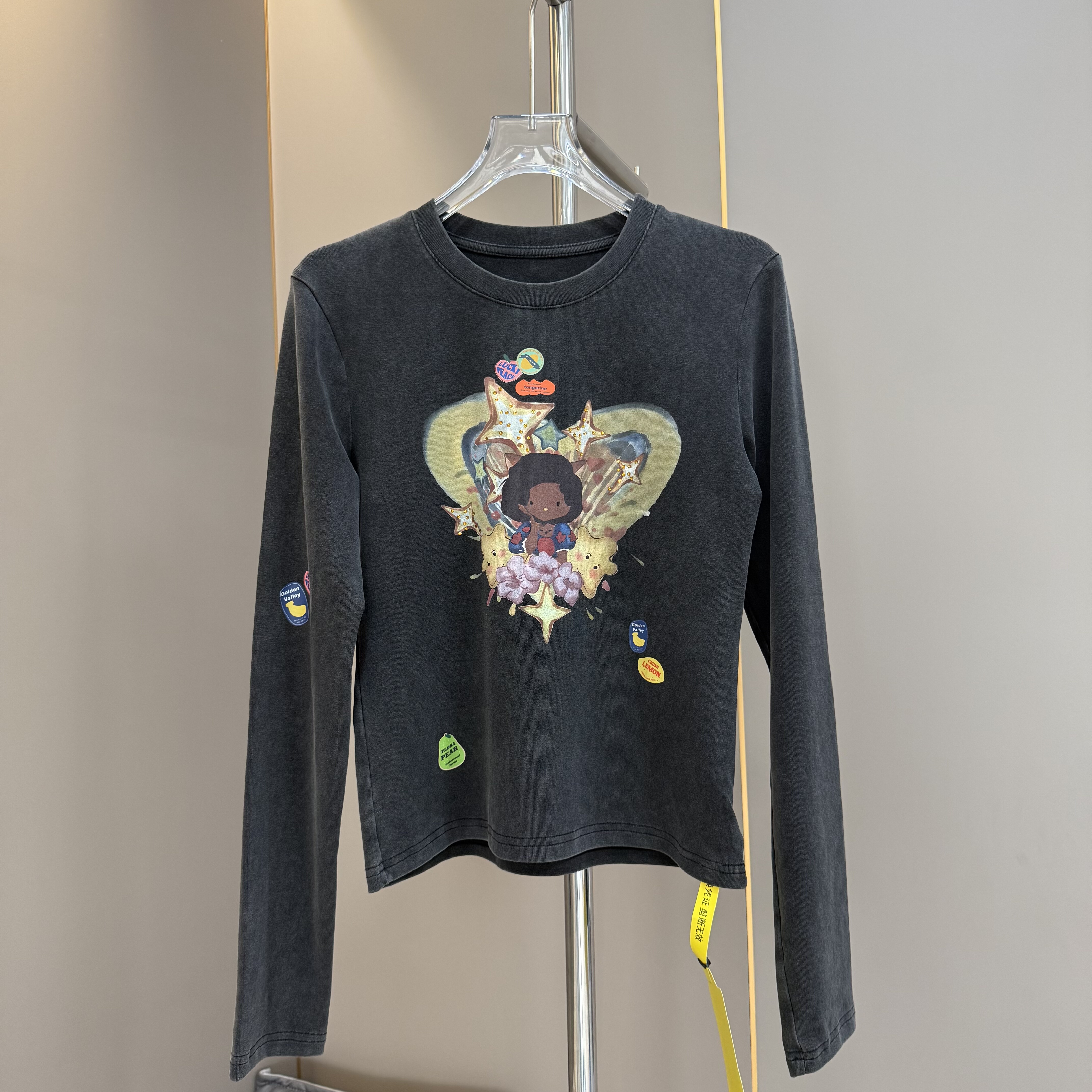 เสื้อยืดสาวแอฟโฟร์กราฟิกผลไม้หวานและเผ็ด สไตล์ยุโรป น่ารักสนุกสนาน สำหรับผู้หญิง เสื้อทรงสลิมฟิตแขนยาว-สั้น ฤดูใบไม้ร่วง