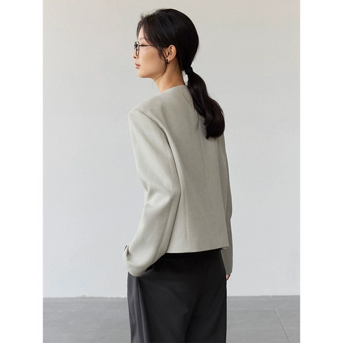 Короткий костюм, летний дизайнерский пиджак классического кроя, подходит для подростков, тренд сезона, яркий броский стиль, V-образный вырез, изысканный стиль