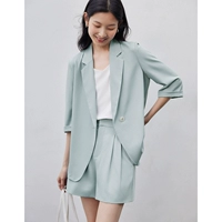 Костюм, предпродажа