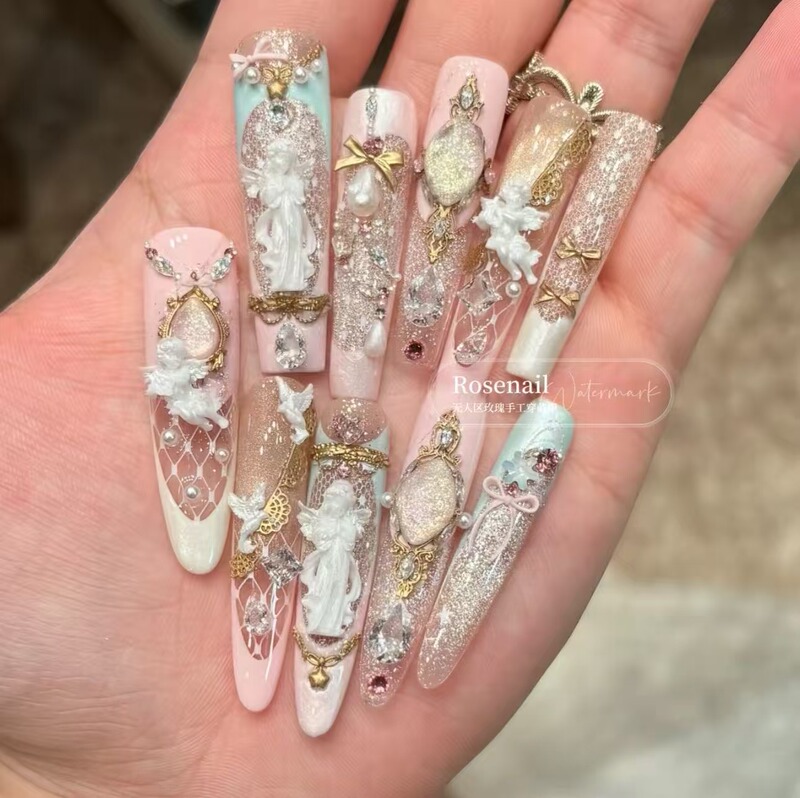 Saint Wing Gold-Encrusted Little Red Book Style Wearable Nails Baroque Retro Cat's Eye Angel Nail Art Patch Removable A15