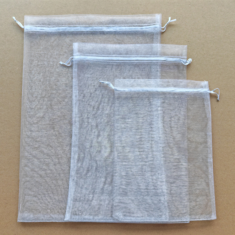 Fruit Bagging Net Bags for Insect and Bird Protection, Suitable for Grapes, Peaches, Pomegranates, Strawberries, and Figs Fruit Bagging Net Bags for Insect and Bird Protection, Suitable for Grapes, Peaches, Pomegranates, Strawberries, and Figs