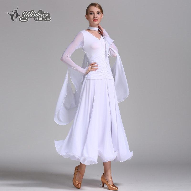 In line with Lindfly's skyline skirt with a large swing skirt national standard dance dress -50 Moden dance dress Social dance dress