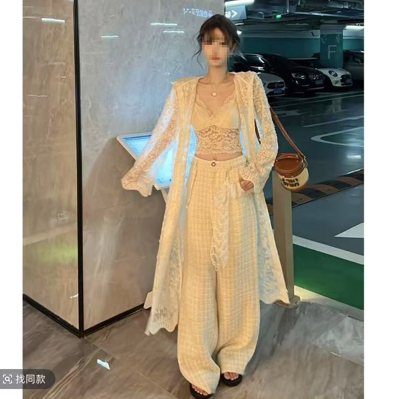 French-Style Heavy-Duty Three-Dimensional Lace Embroidery Sequin Long-Sleeve Shirt for Women, Autumn High-End Hollow-Out Hooded Sun-Protective Jacket