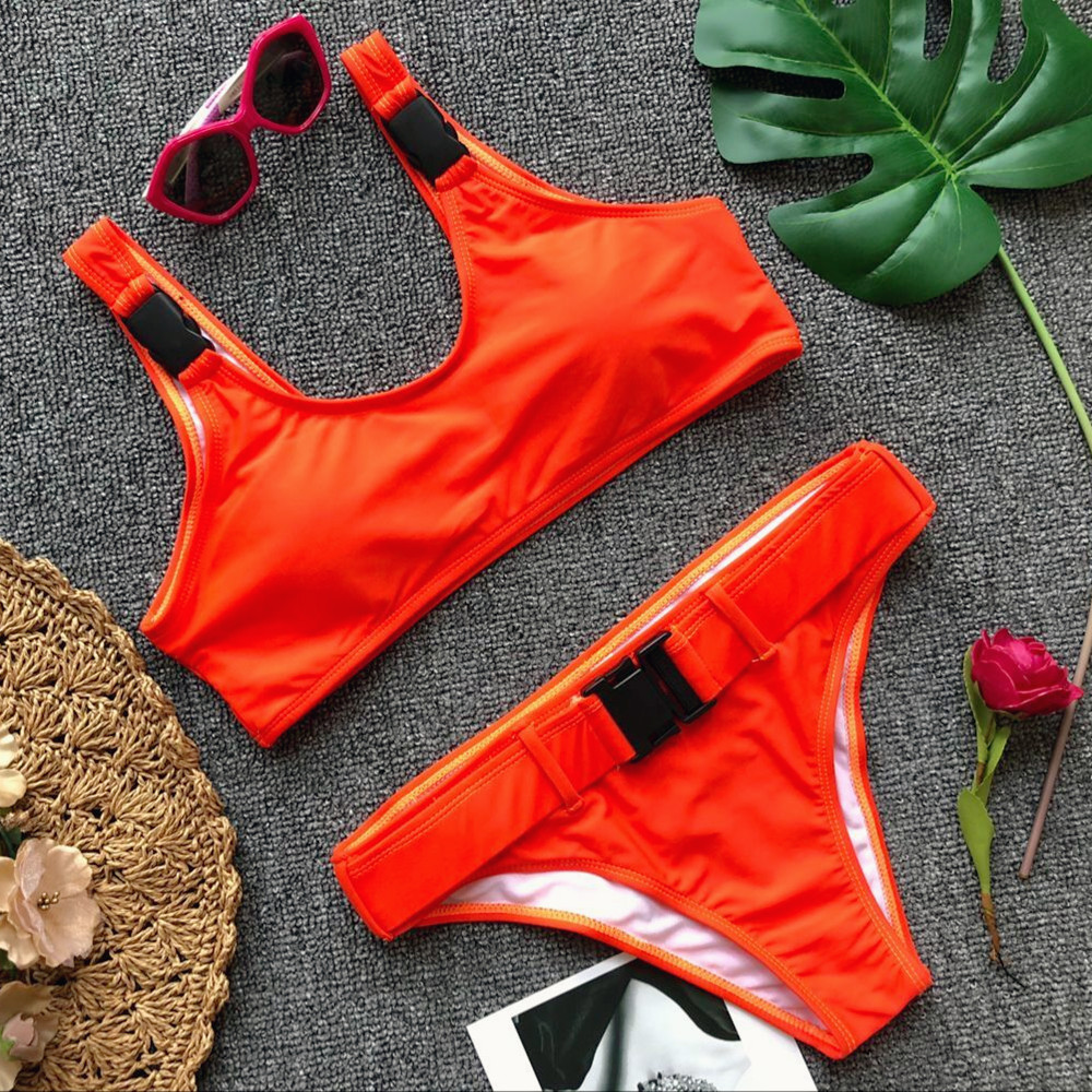 Bộ bikini màu sắc tinh khiết của phụ nữ chia áo tắm nổ mô hình khóa đồ bơi bán bikini nóng 	đồ bơi 2 mảnh cột chéo eo	