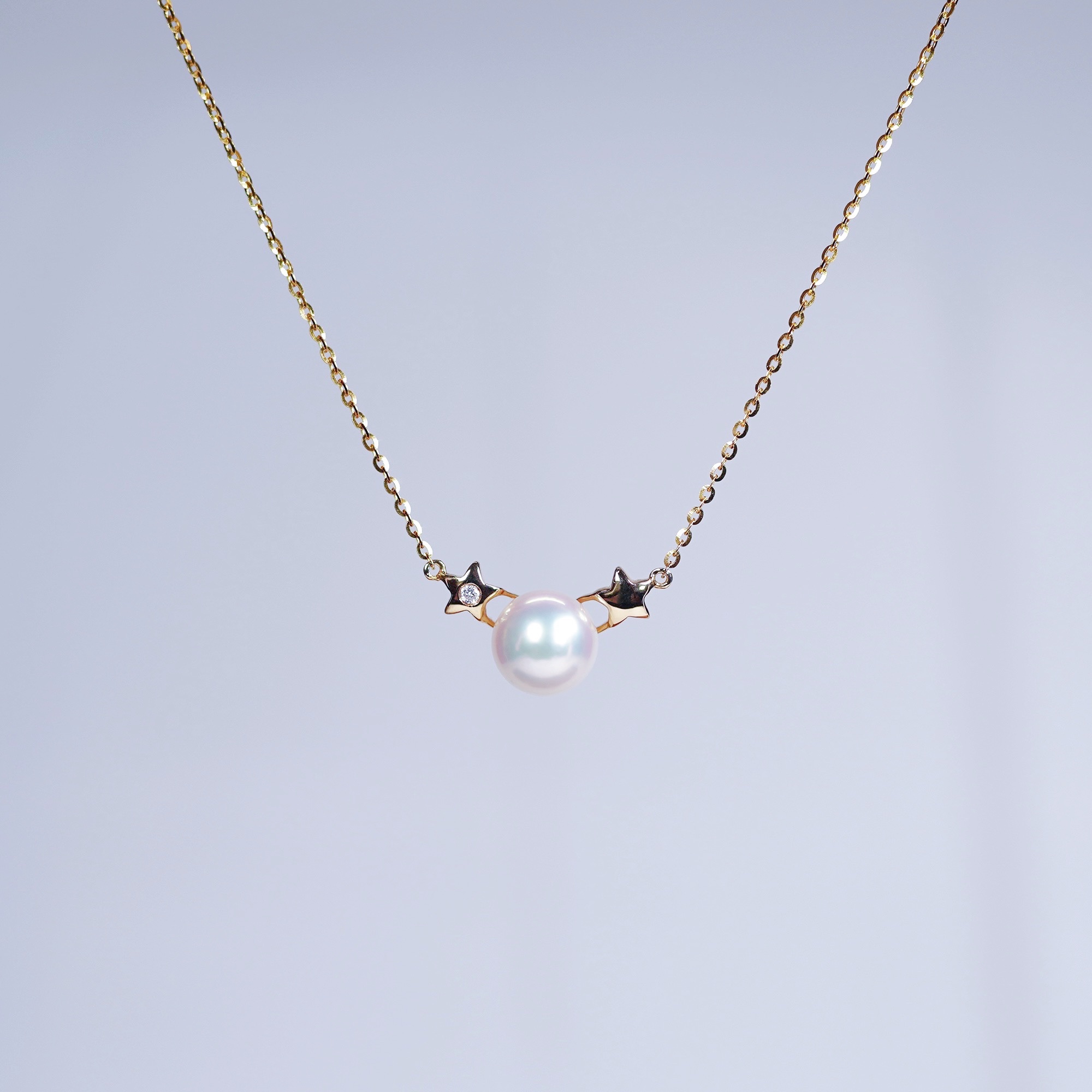 Playful Small Stars 18k Gold Diamond Lock Bone Chain Japan Akoya Special Seawater Pearl Necklace