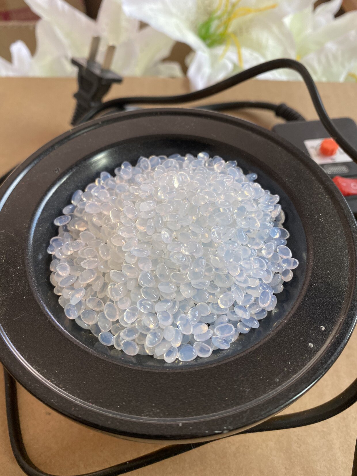 仿真花装机用环保热溶胶粒无线胶装机装订机标书胶颗粒热熔胶炉详情7