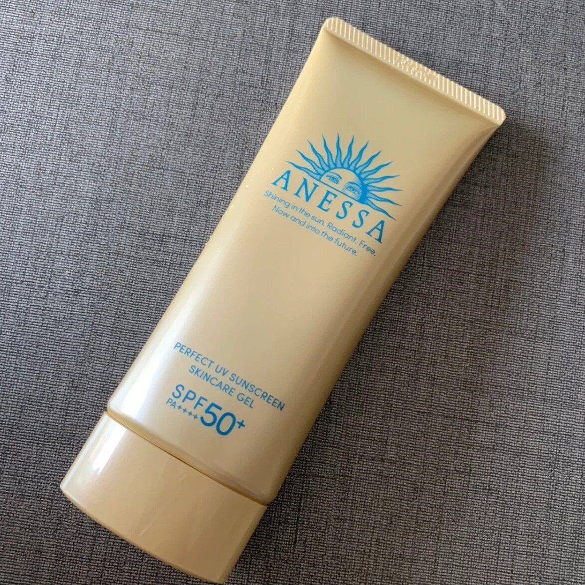 (Bonded Warehouse) 22 New Edition Shiseido Sun-proof Sun-proof Soft Gold Tube Face Special Sunscreen 90g