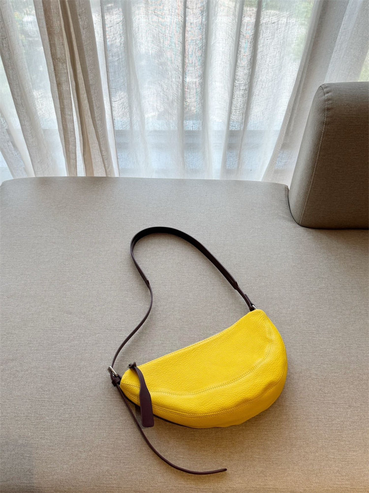 Designer Women's Soft Leather Dumpling Crossbody Bag Versatile_voghion.com