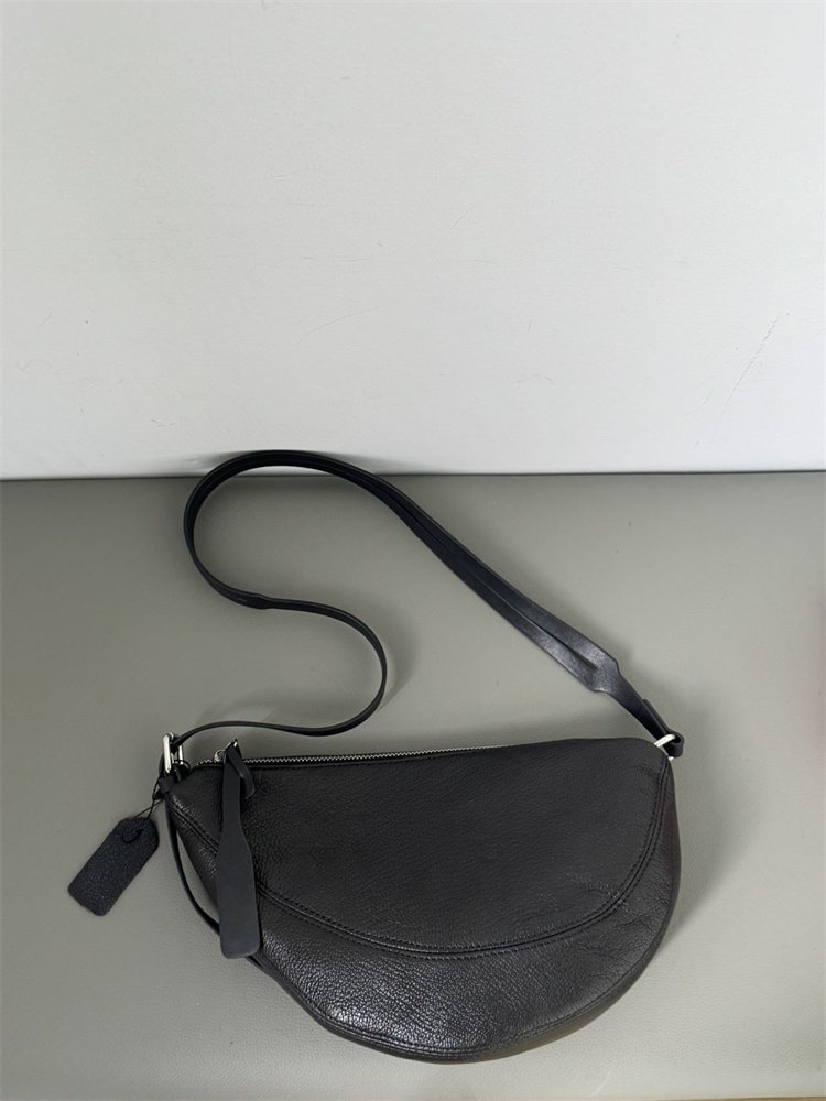 Designer Women's Soft Leather Dumpling Crossbody Bag Versatile_voghion.com