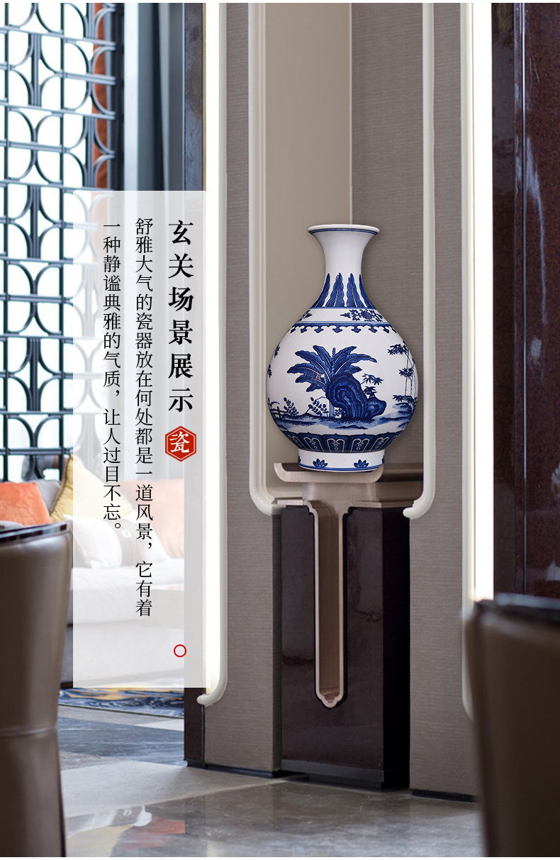 Jingdezhen blue and white porcelain antique hand - made vases, flower furnishing articles study the sitting room porch desk of Chinese style household decorations