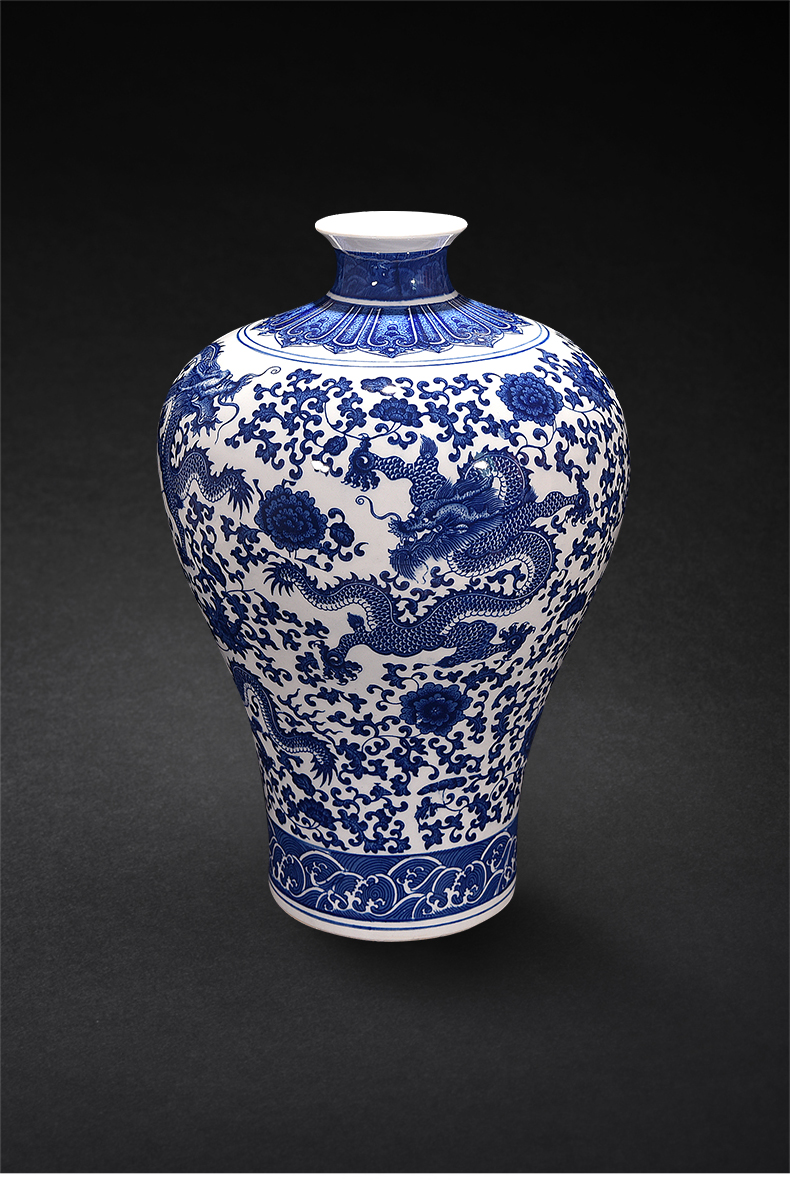 Blue and white porcelain of jingdezhen ceramics antique vases, flower arranging the sitting room of Chinese style household decorate gifts TV ark, furnishing articles